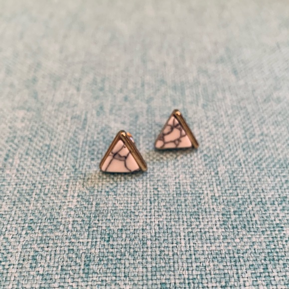 Triangle Stud Earrings White Marble - Picture 4 of 4